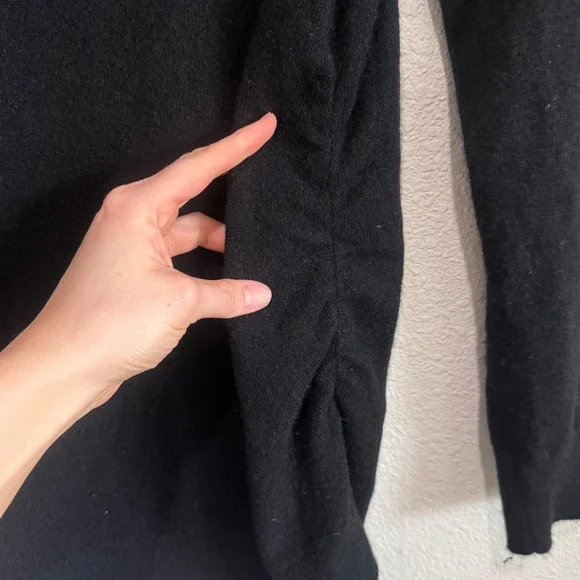 Quince Womens Black 100% Cashmere Ruched Side Crew Neck Sweater Size M Minimal - Picture 9 of 10